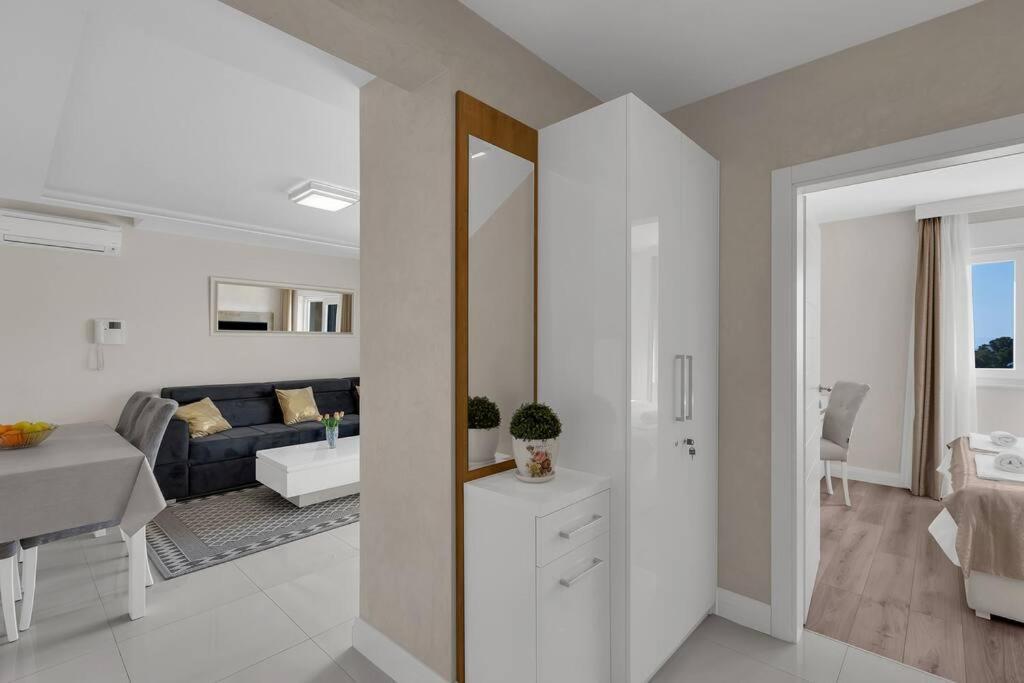 Apartment Hrvoje -Nur 50M Bis Zum Meer - Makarska Exklusiv Promajna Ngoại thất bức ảnh